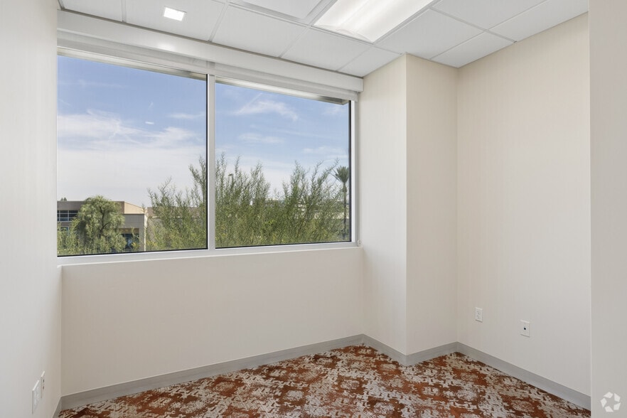 More Photos Of 5000 Commerce Dr, Bakersfield Medical For Sale
