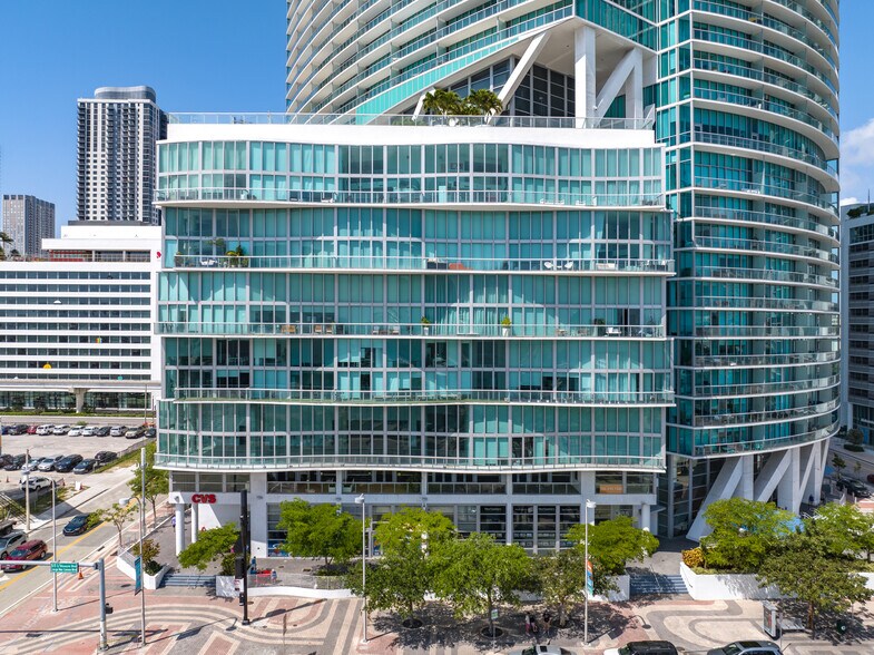 More Photos Of 888 Biscayne Blvd, Miami Apartments For Lease