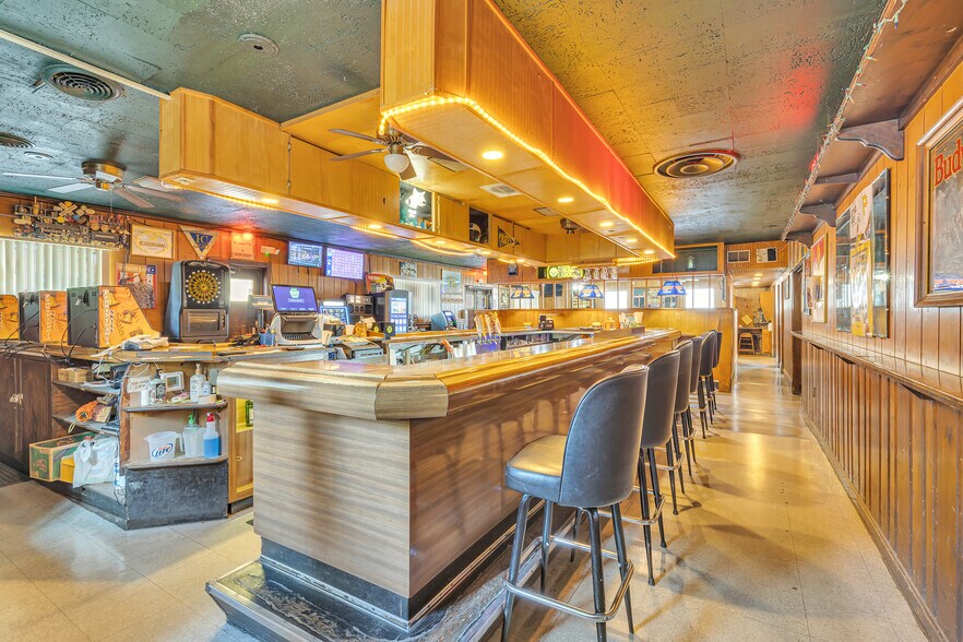 More Photos Of 1020 Sharon Rd, Beaver Restaurant For Sale