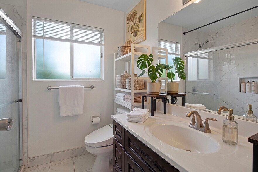 More Photos Of 1920 Latham St, Mountain View Apartments For Sale