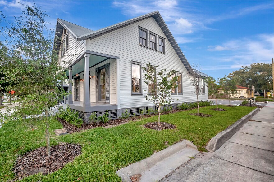 More Photos Of 2111 Cleveland St, Tampa Office For Sale