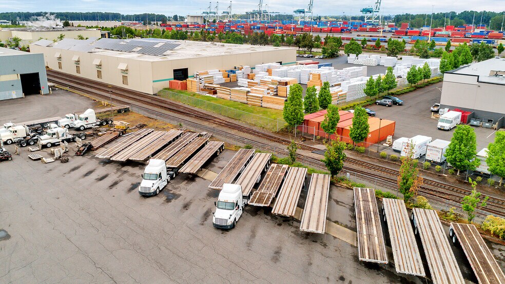 More Photos Of 7025 N Leadbetter Rd, Portland Service For Lease