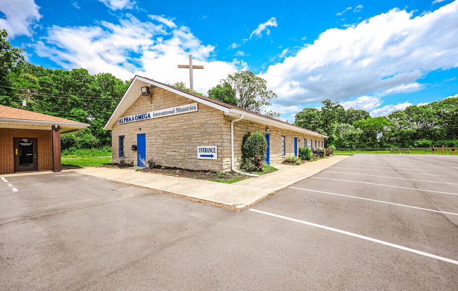 More Photos Of 5060-5062 Pleasant Ave, Fairfield Flex For Sale