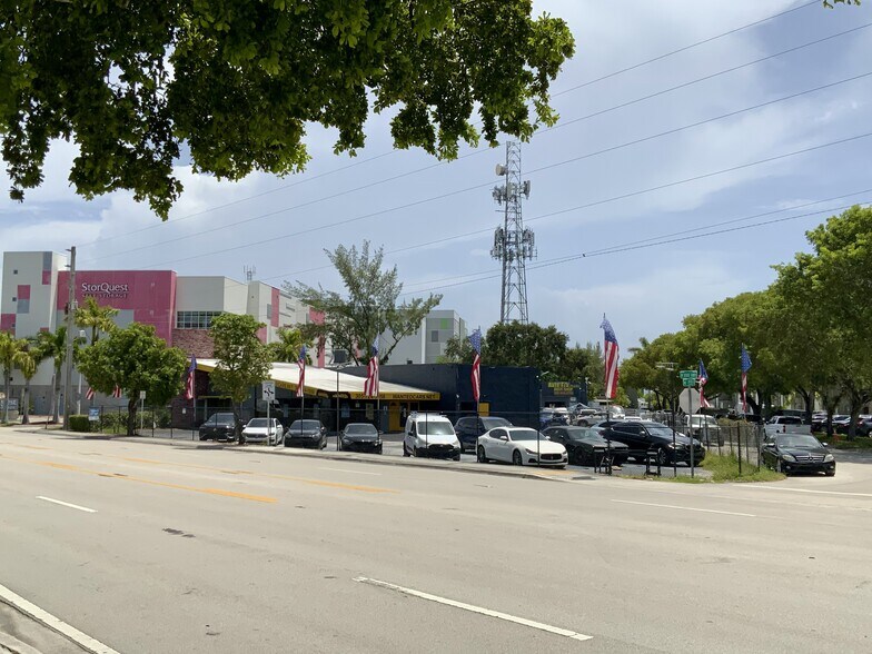 More Photos Of 15551 W Dixie Hwy, North Miami Beach Auto Dealership For Lease