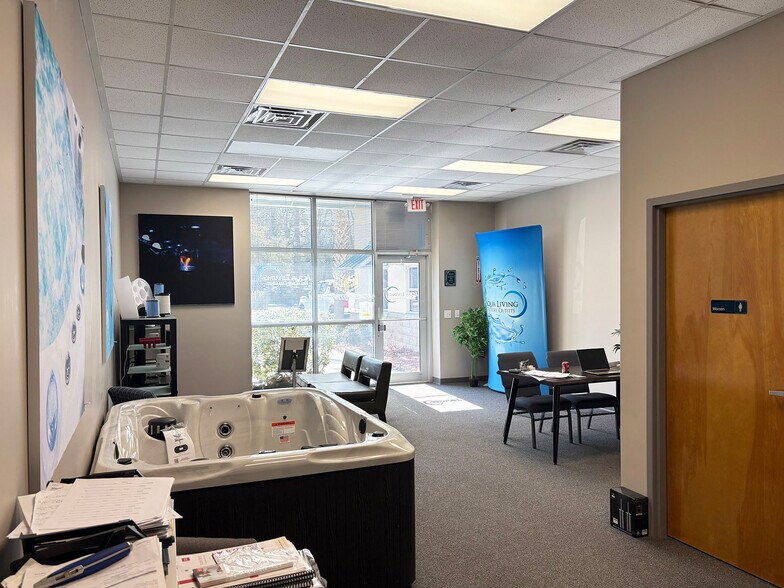More Photos Of 9481 Industrial Center Dr, Ladson Warehouse For Lease