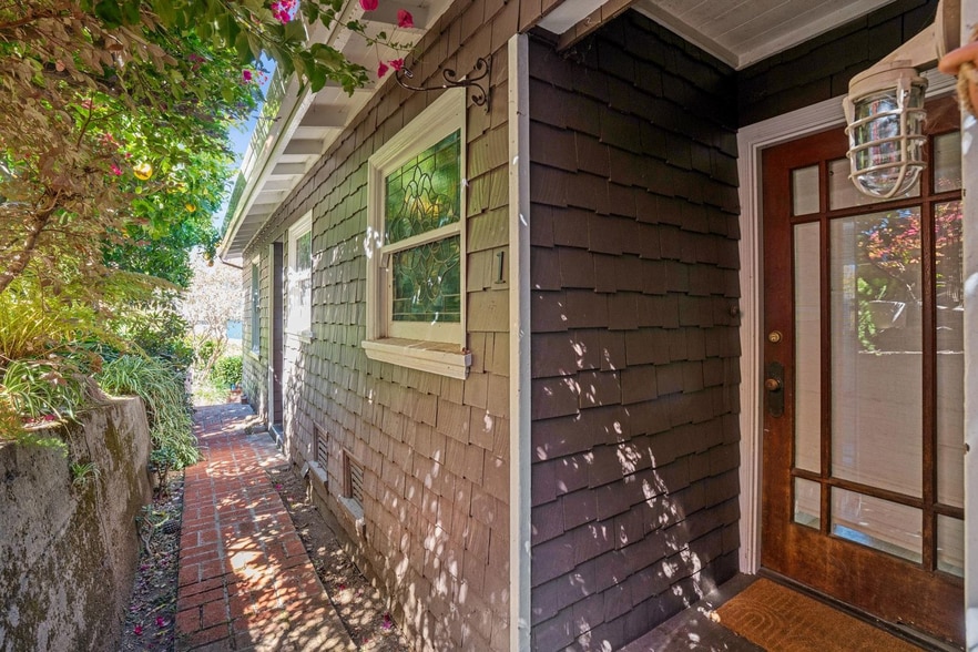 More Photos Of 47 Bulkley Ave, Sausalito Apartments For Sale