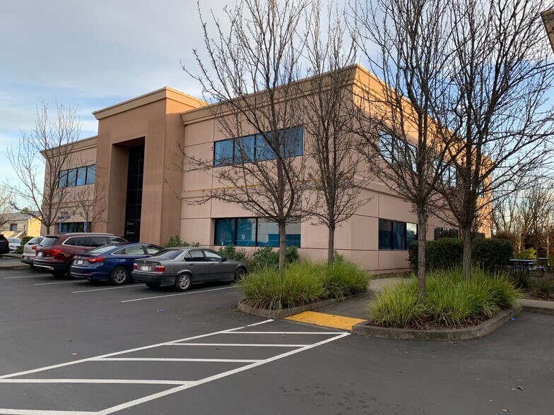 More Photos Of 3775 Brickway Blvd, Santa Rosa Medical For Lease