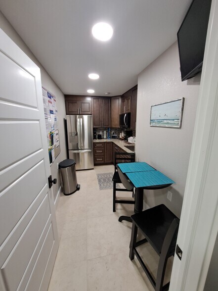 More Photos Of 4400 Bayou Blvd, Pensacola Medical For Lease