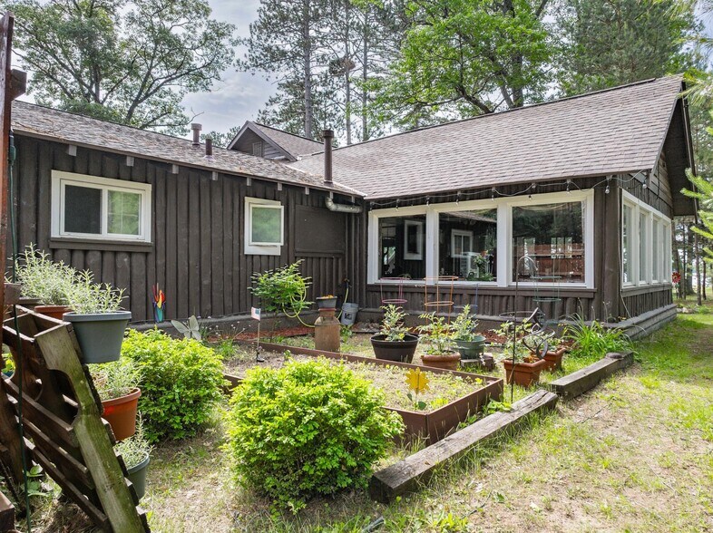 More Photos Of 8599 Big Saint Germain Cir, Saint Germain Restaurant For Sale