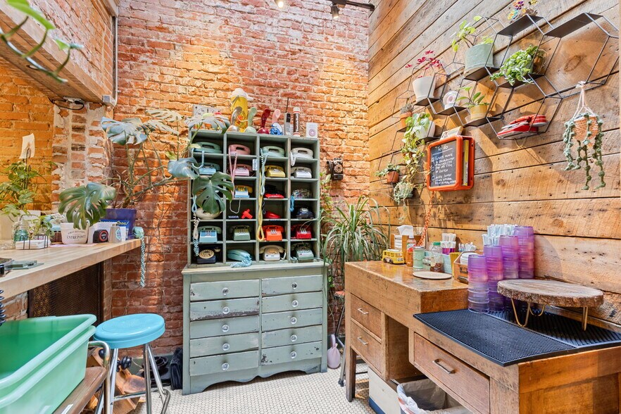 More Photos Of 321 Main St, Longmont General Retail For Sale