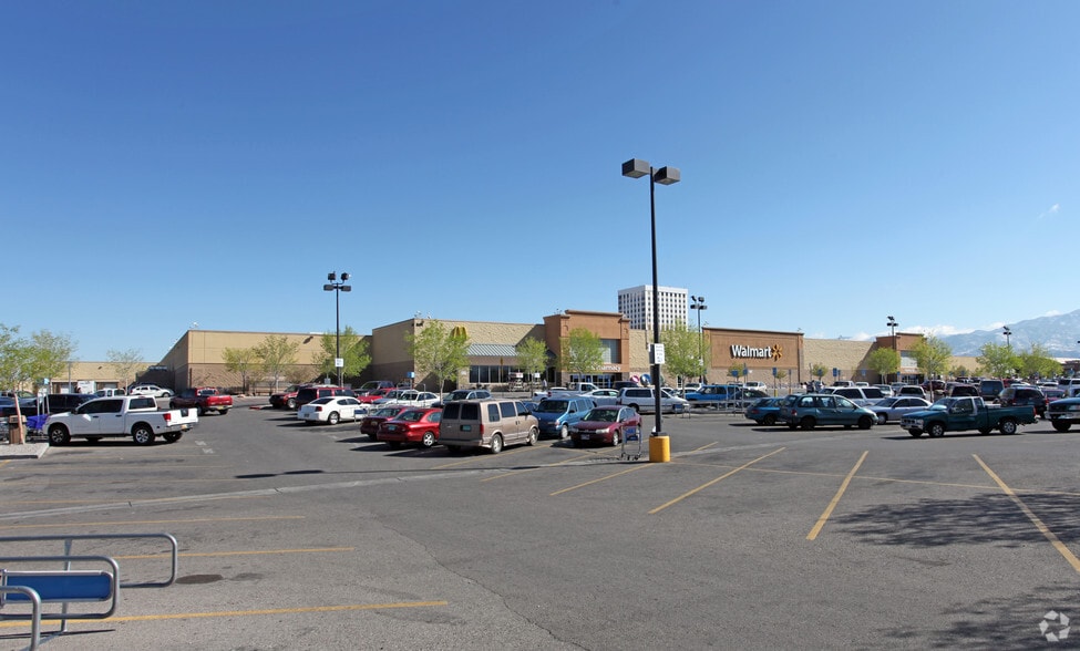 More Photos Of 301 San Mateo Blvd SE, Albuquerque Freestanding For Sale