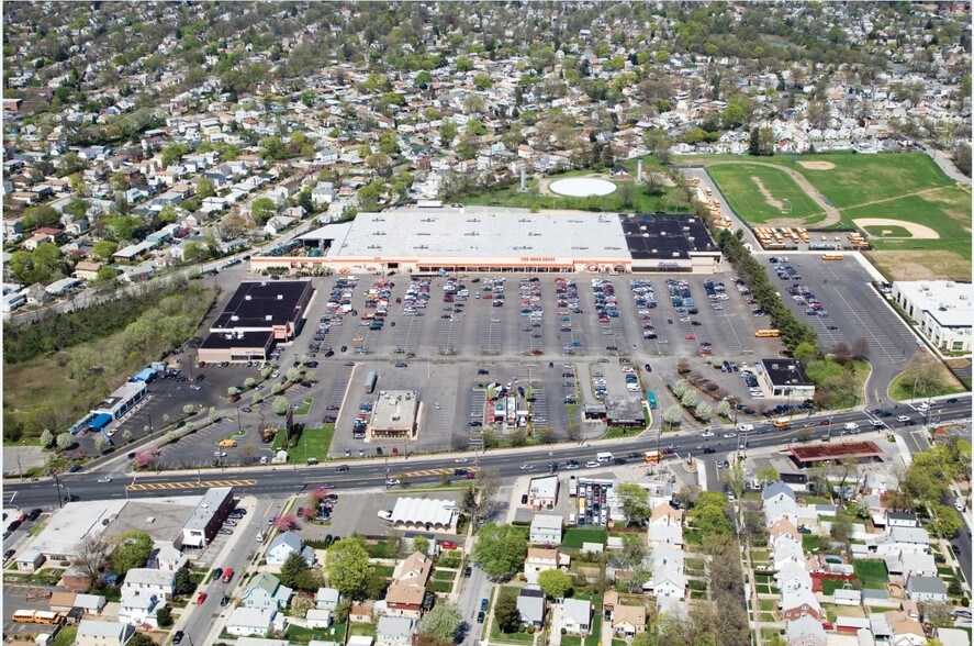 More Photos Of 600 Hempstead Tpke, Elmont Unknown For Lease