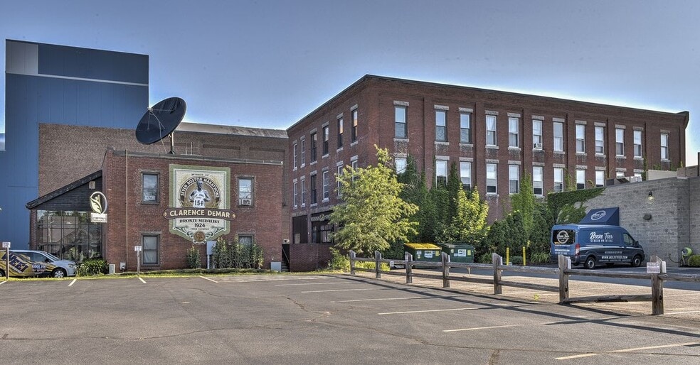 99 Main St  