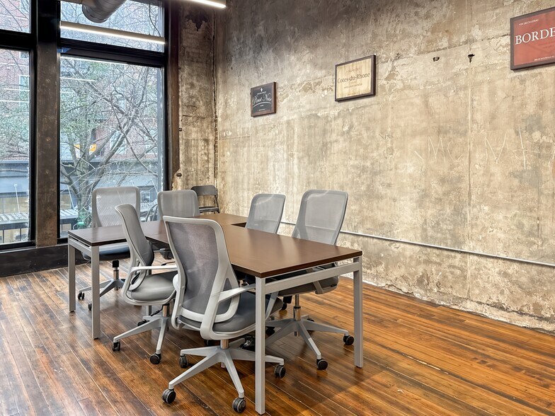 More Photos Of 107-109 S Main St, Memphis Coworking Space
