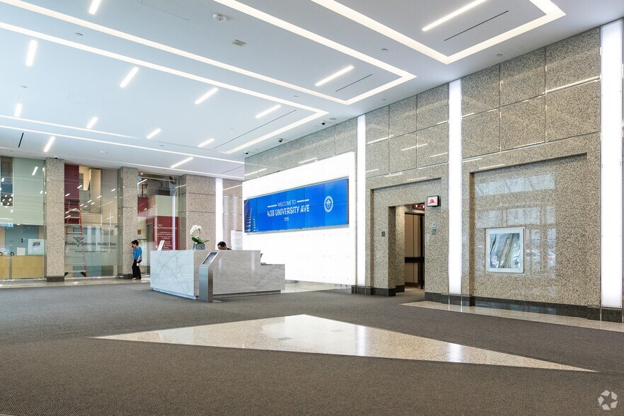 More Photos Of 438 University Ave, Toronto Office For Lease