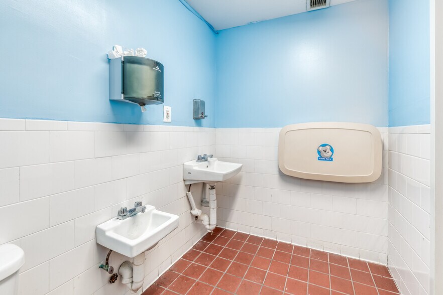 More Photos Of 311 Beach 53rd St, Far Rockaway Apartments For Sale