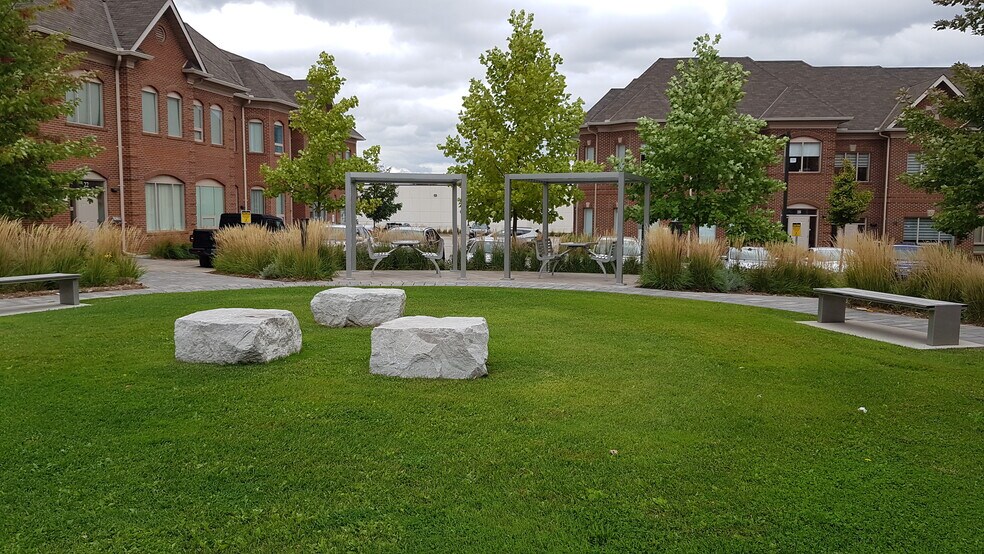 More Photos Of 30 Wertheim Ct, Richmond Hill Office Residential For Lease