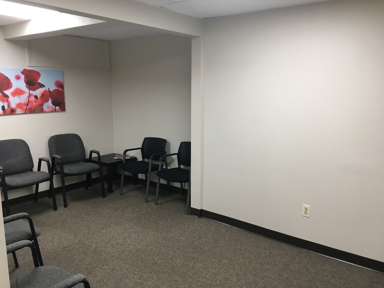 More Photos Of 1001 Farmington Ave, Bristol Medical For Sale