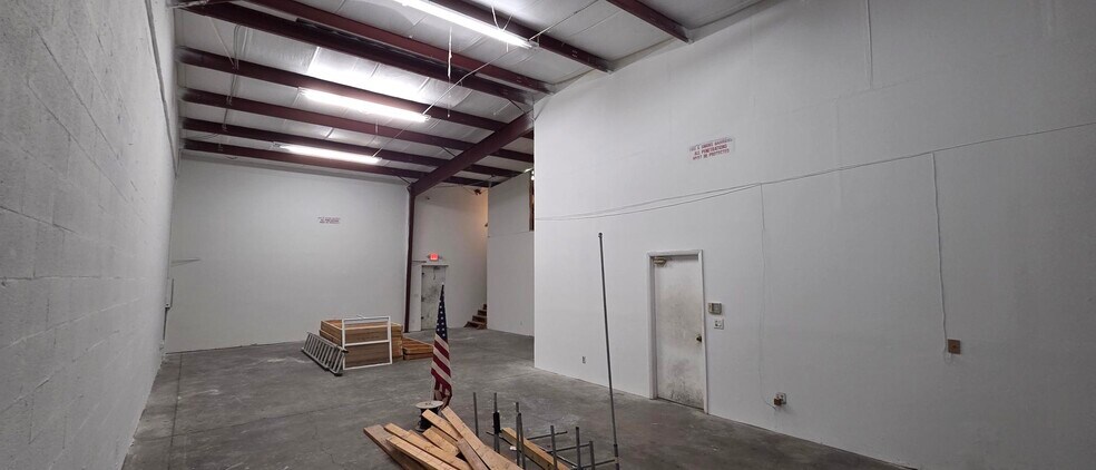 More Photos Of 1161 Sun Century Rd, Naples Industrial For Sale
