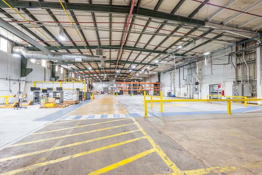 More Photos Of 221 Fabritek Dr, Columbus Manufacturing For Sale