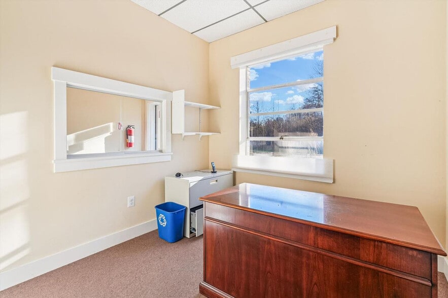 More Photos Of 113 Aileen Rd, Flint Hill Warehouse For Sale