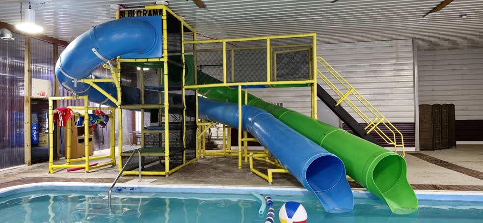 More Photos Of 3111 N US 23, Oscoda Hotel For Sale