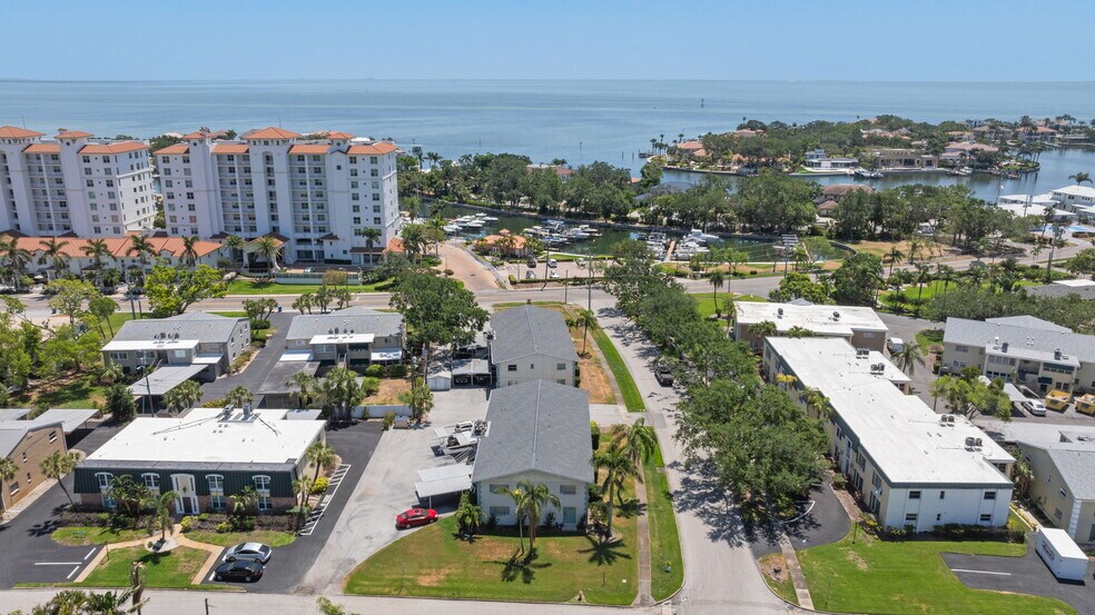 More Photos Of 500 Bayview Dr NE, Saint Petersburg Apartments For Sale