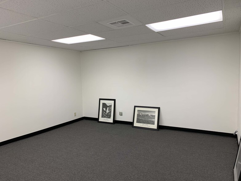 More Photos Of 512 E Wilson Ave, Glendale Office For Lease