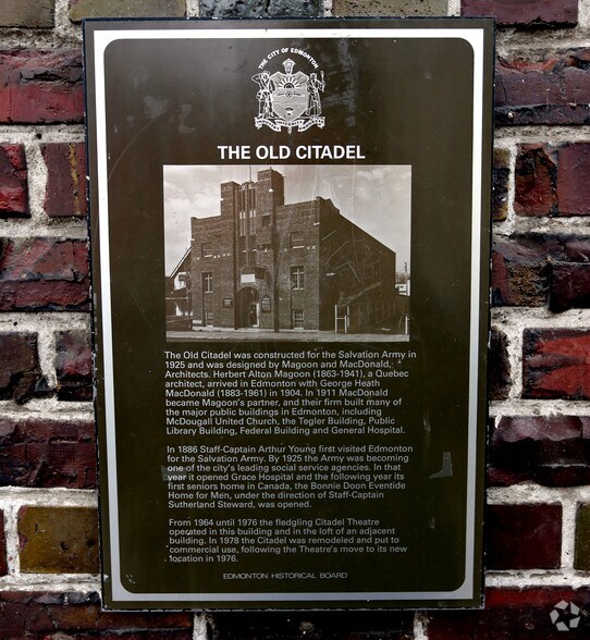 More Photos Of 10030 102nd St NW, Edmonton Bar For Sale