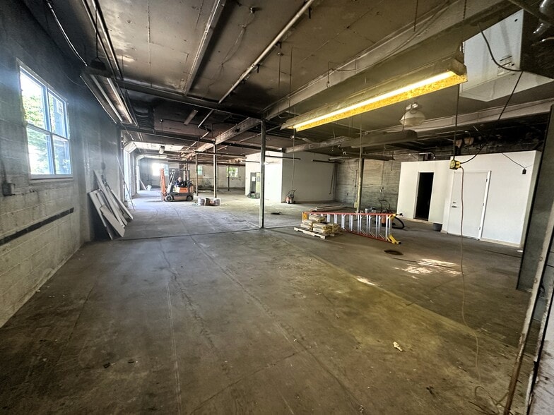 More Photos Of 29 Stafford St, Jamestown Warehouse For Sale