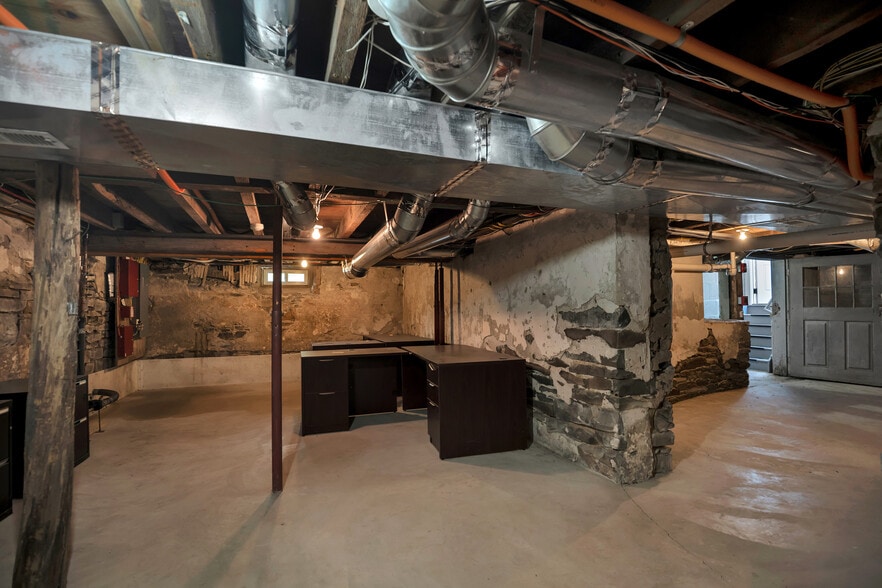 More Photos Of 1585 Rt-146, Rexford Office For Sale
