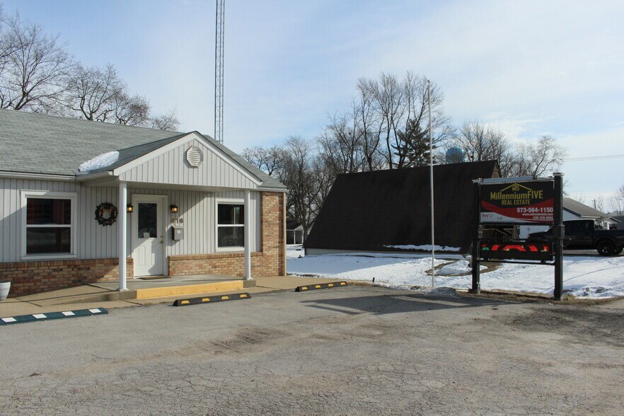 More Photos Of 616 S Sturgeon St, Montgomery City Office Residential For Sale