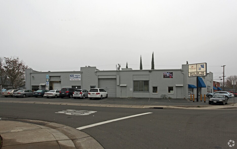 Primary Photo Of 6332 Elvas Ave, Sacramento Warehouse For Sale