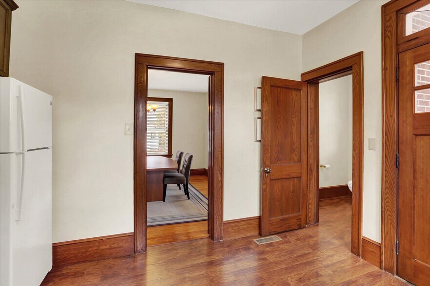 More Photos Of 27 S 34th St, Camp Hill Office For Lease