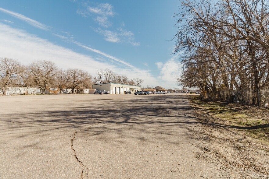 More Photos Of 3101 S Broadway St, Wichita Freestanding For Sale