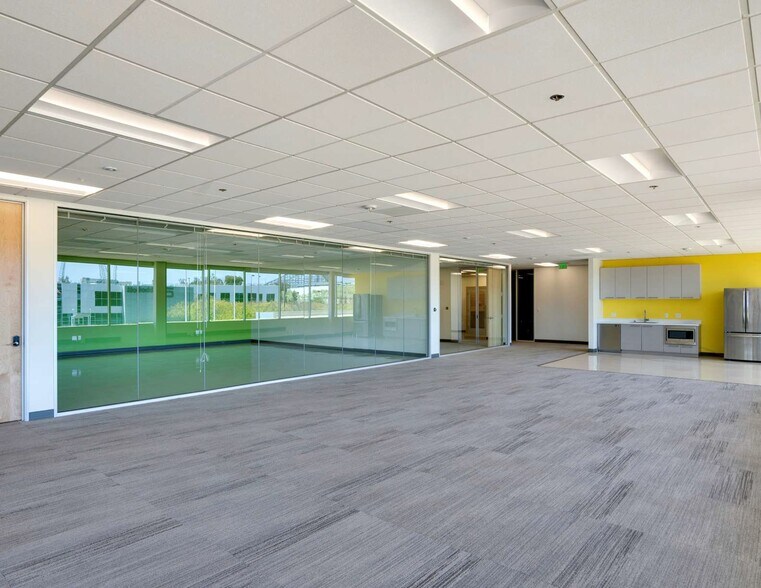 More Photos Of 4500 Great America Pky, Santa Clara Office For Lease