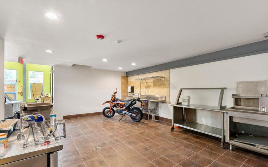 More Photos Of 1822 N Olden Ave, Ewing Restaurant For Sale