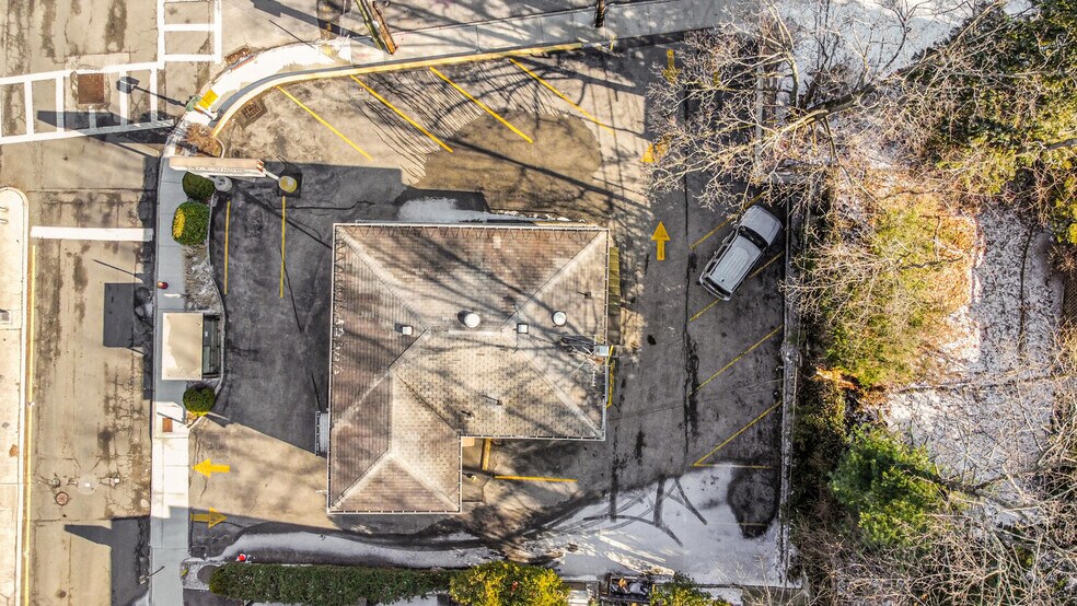 More Photos Of 2132 Central Park Ave, Yonkers Freestanding For Sale