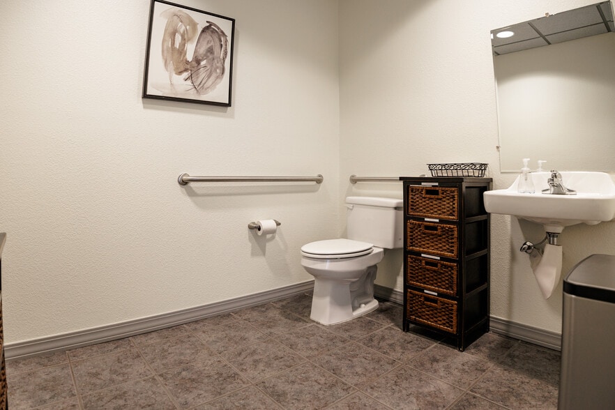 More Photos Of 1965 Dominion Way, Colorado Springs Medical For Lease