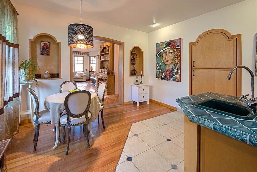 More Photos Of 75 Fremont Dr, Sonoma Storefront Retail Residential For Sale