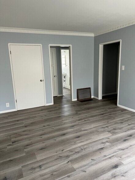 More Photos Of 6922 Glasgow Ave, Los Angeles Apartments For Sale