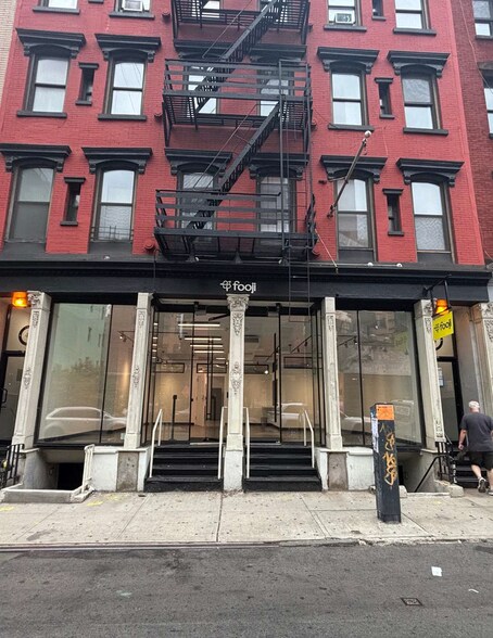 More Photos Of 42-44 Grand St, New York Apartments For Lease