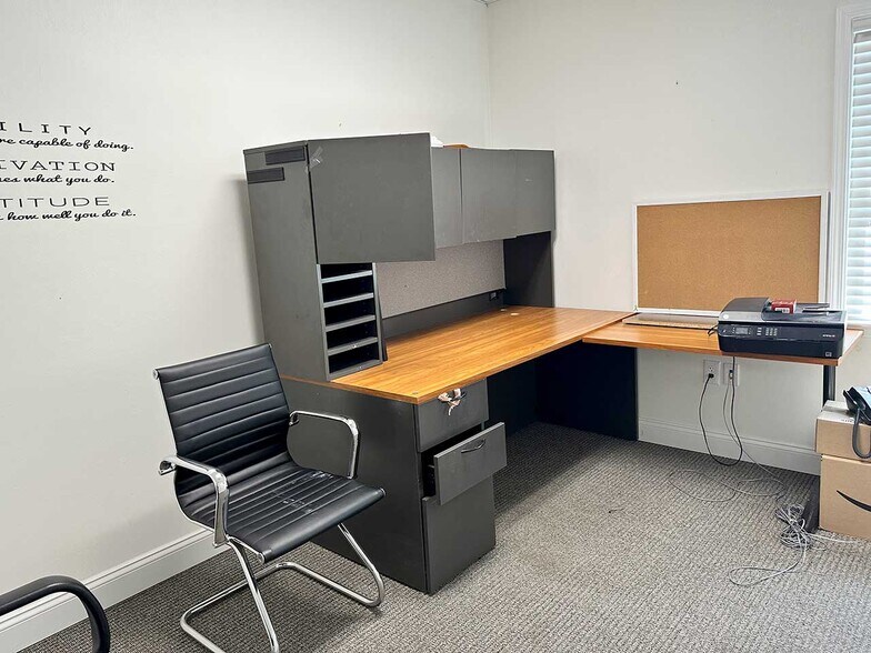 More Photos Of 1120 By Pass Rd, Vinton Medical For Sale