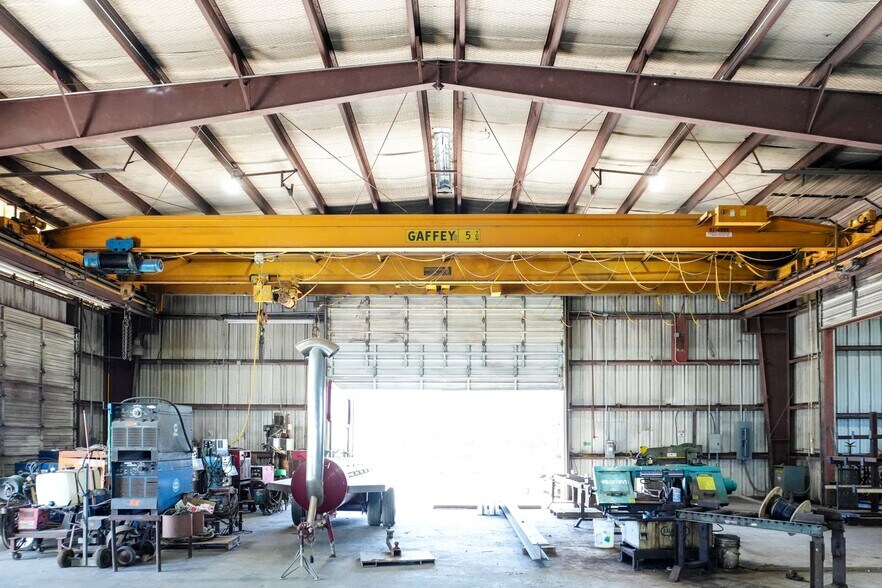 More Photos Of 9002 Leopard St, Corpus Christi Industrial For Sale