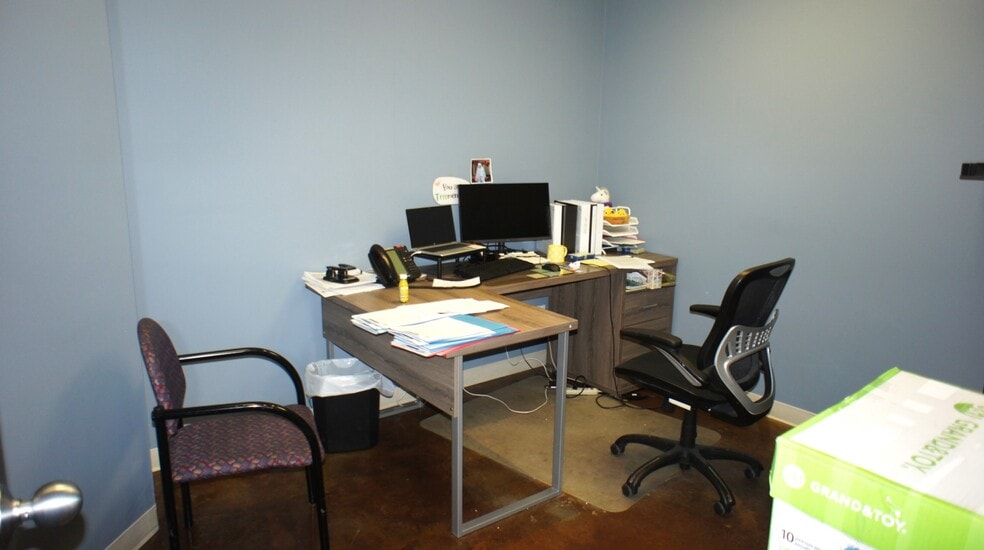 More Photos Of 7316 101 Ave NW, Edmonton Office For Sale