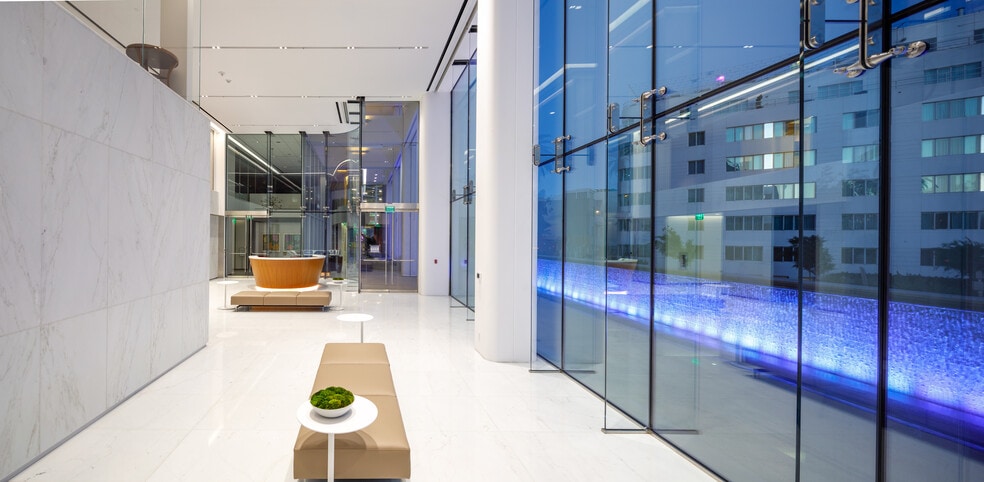 More Photos Of 1299 Ocean Ave, Santa Monica Office For Lease