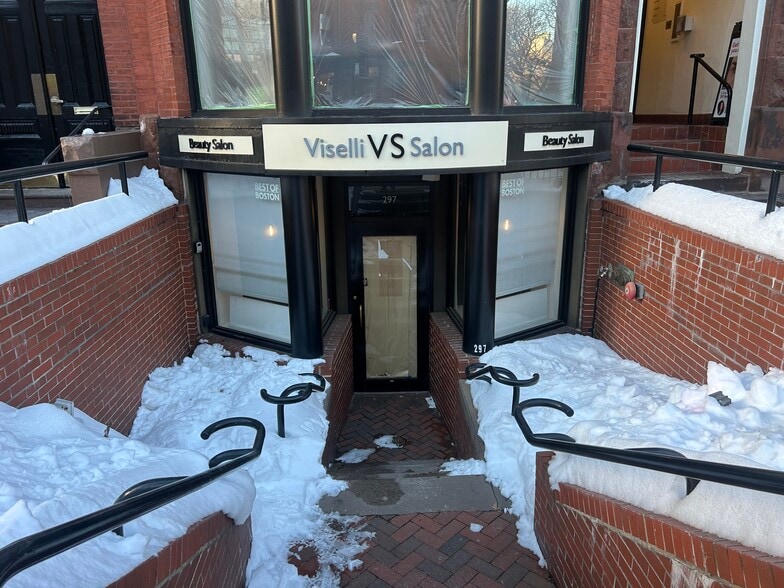 More Photos Of 297 Newbury St, Boston Storefront Retail Office For Lease