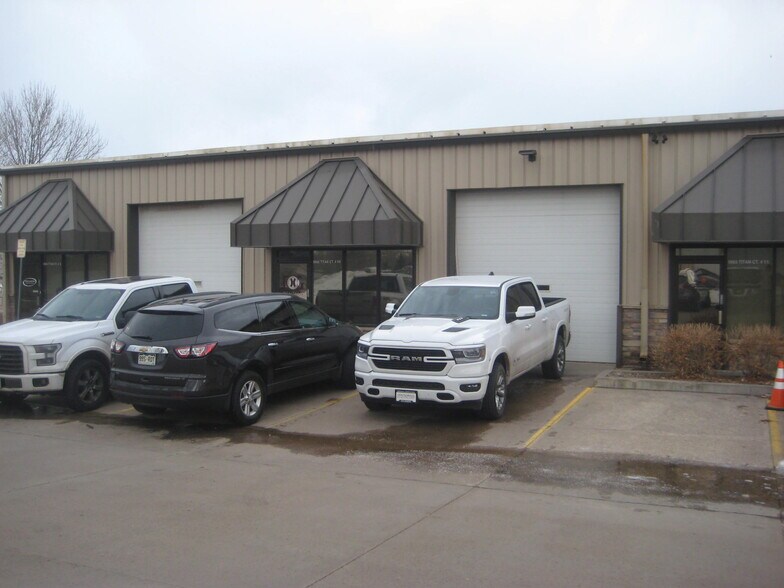 More Photos Of 9903 Titan Ct, Littleton Warehouse For Lease