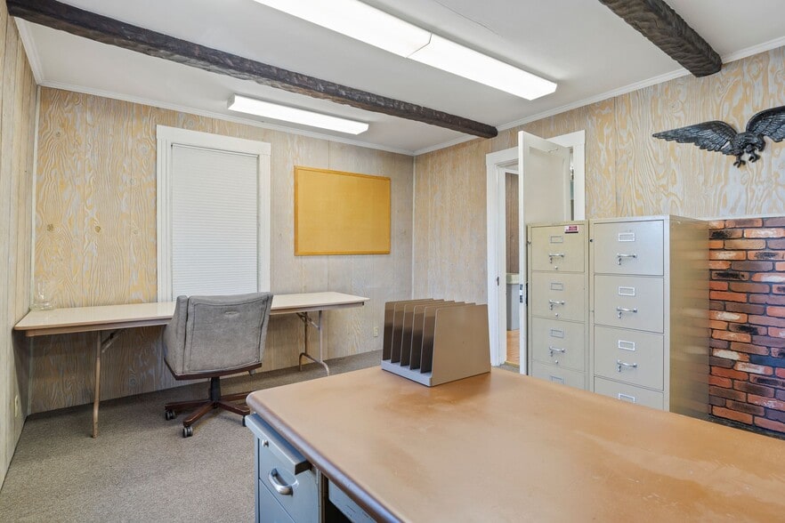 More Photos Of 10 Elm St, Gorham Office For Sale