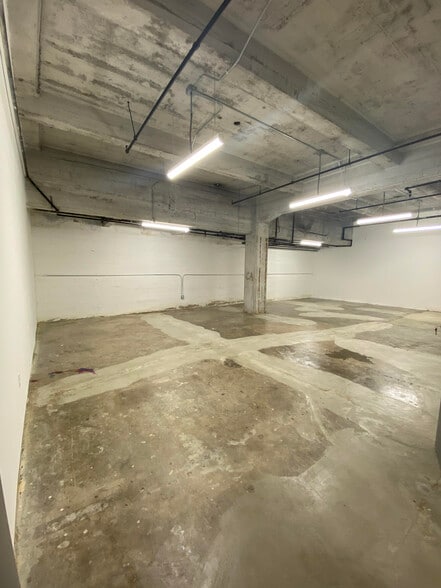 More Photos Of 901 E 31st St, Los Angeles Manufacturing For Lease
